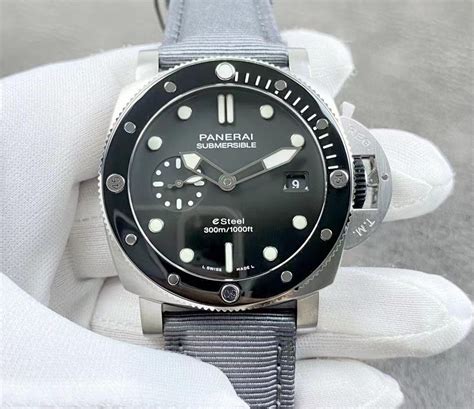 panerai submarine symbol